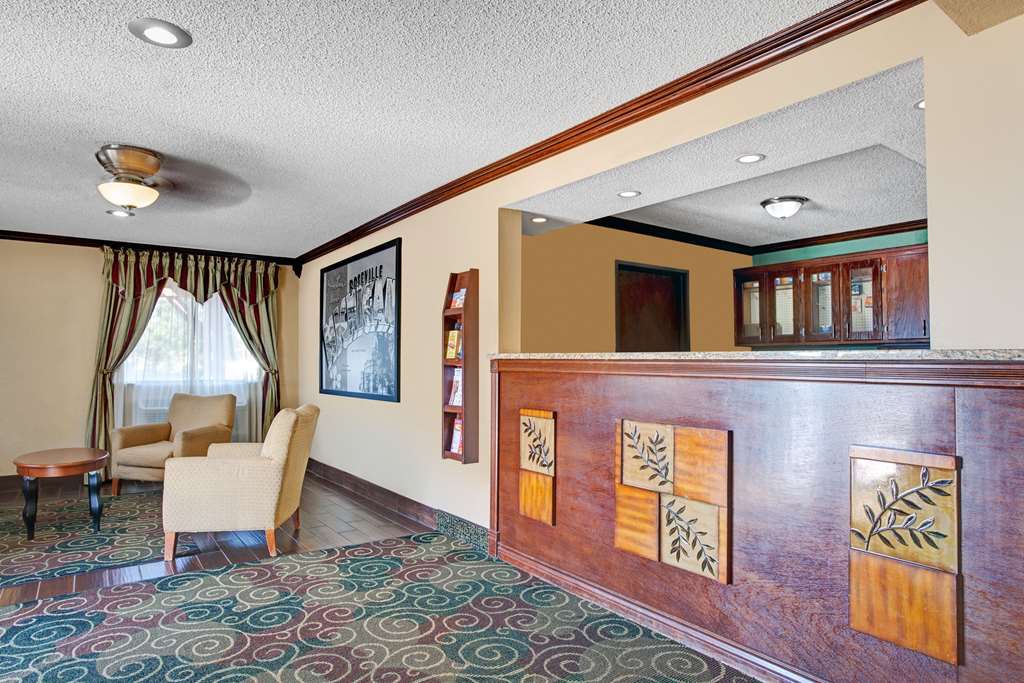 Super 8 by Wyndham Roseville Detroit Area - photo 7