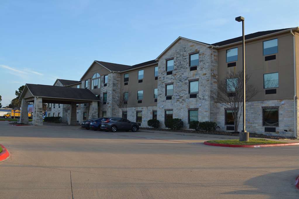 Wingate by Wyndham College Station TX - photo 3
