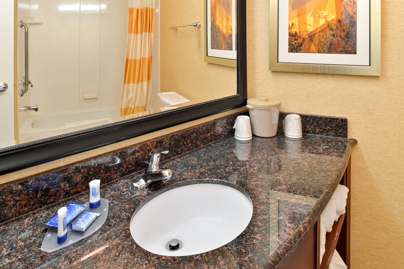 Fairfield Inn & Suites by Marriott - photo 12