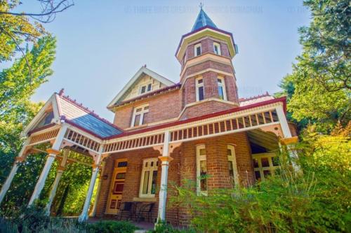 Wilmslow House — 4-Star Luxury Hotel in Goulburn, Australia