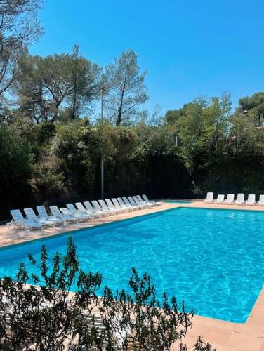 T2 4 Personnes Proche Des Plages — Saint Raphael