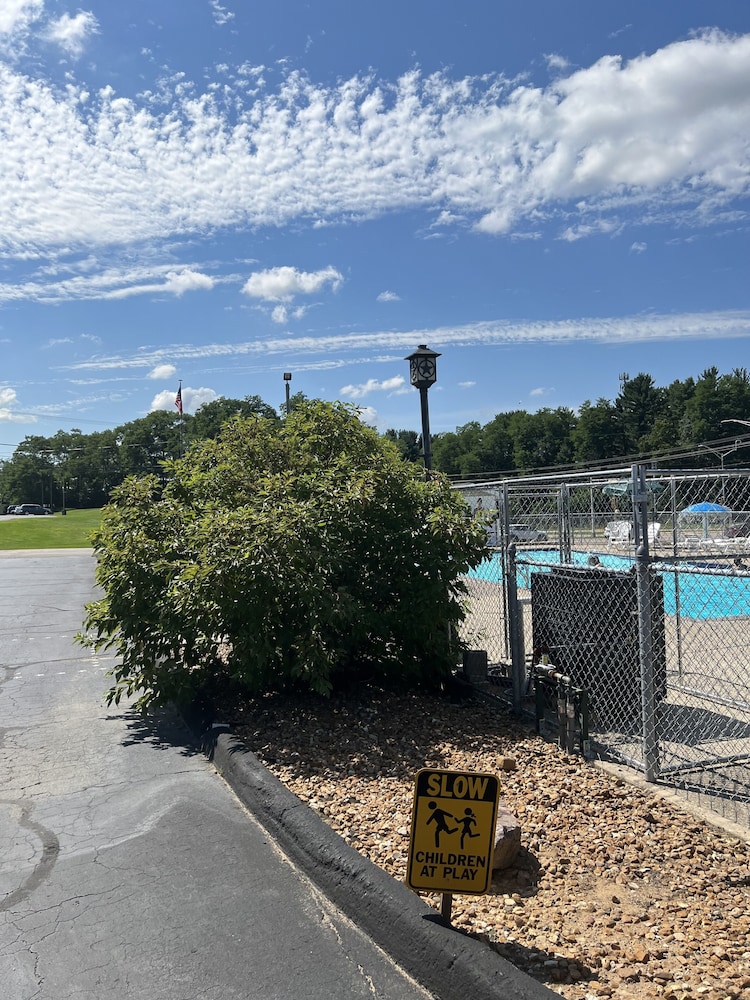 All Star Inn & Suites - photo 411