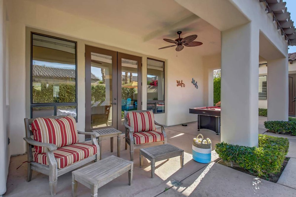 Elegant Desert Oasis Near Coachella Palm Springs in Indio, United States