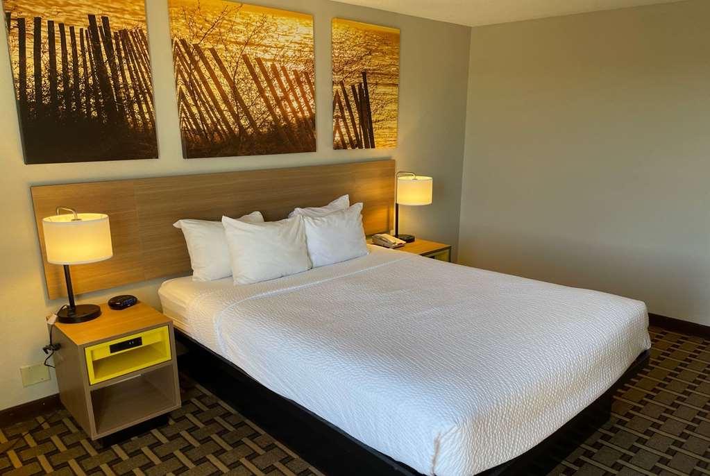 Days Inn by Wyndham Fayetteville South I 95 Exit 49 - photo 11