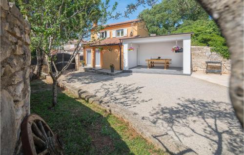 Stunning Home In Rovinjsko Selo — 4-Star Luxury Hotel in Rovinj, Croatia