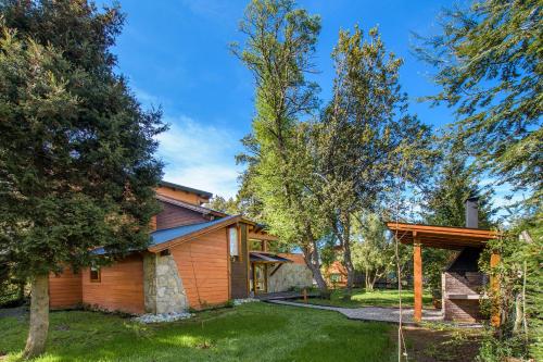 Casa Las Lilas — 4-Star Luxury Hotel in Villa La Angostura, Argentina