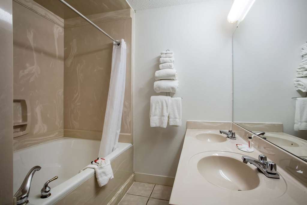 Super 8 by Wyndham Washington - photo 19