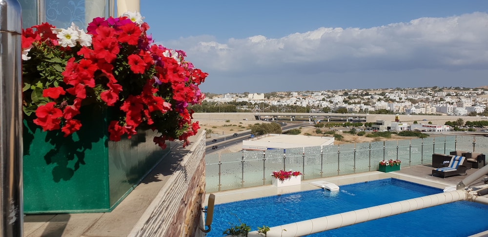 Coral Muscat Hotel and Apartments in Muscat, Oman