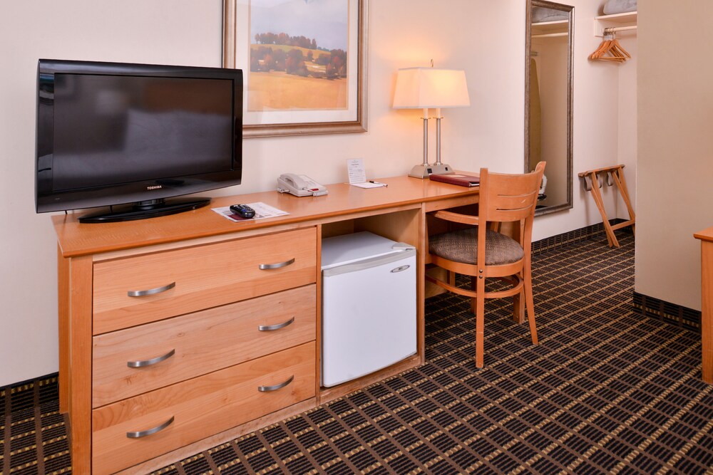 Campus Inn & Suites Eugene Downtown - photo 15