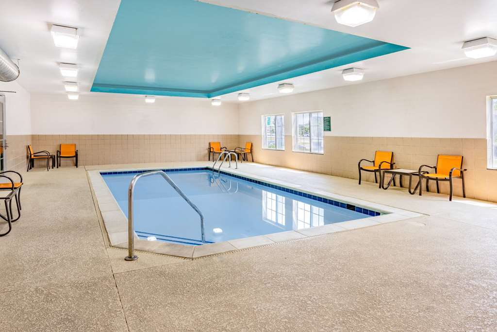 La Quinta Inn & Suites by Wyndham Norfolk - photo 6