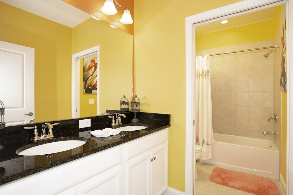 Marvelous 4 Bedroom w Pool @ Festival Resort 197 - photo 41