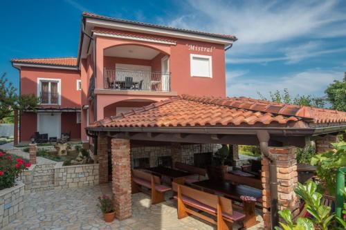 Apartment in Lopar with balcony air conditioning WiFi washing machine — 4-Star Luxury Hotel in Lopar, Croatia