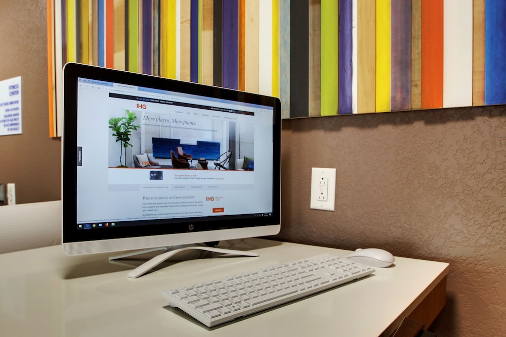 Holiday Inn Express & Suites Lebanon by IHG - photo 24