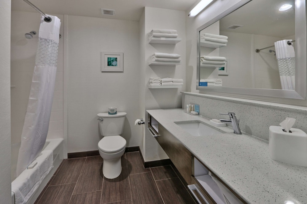 Hampton Inn & Suites Guthrie - photo 22