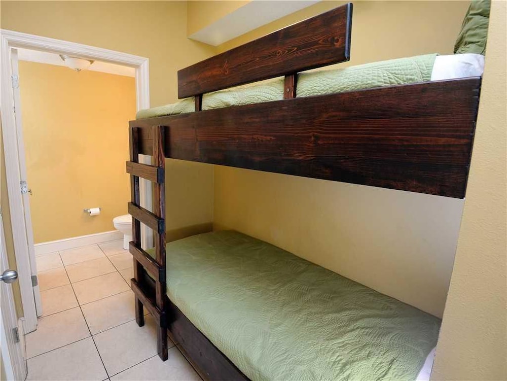 Majestic 1708 West Tower I Studio Condo - photo 8
