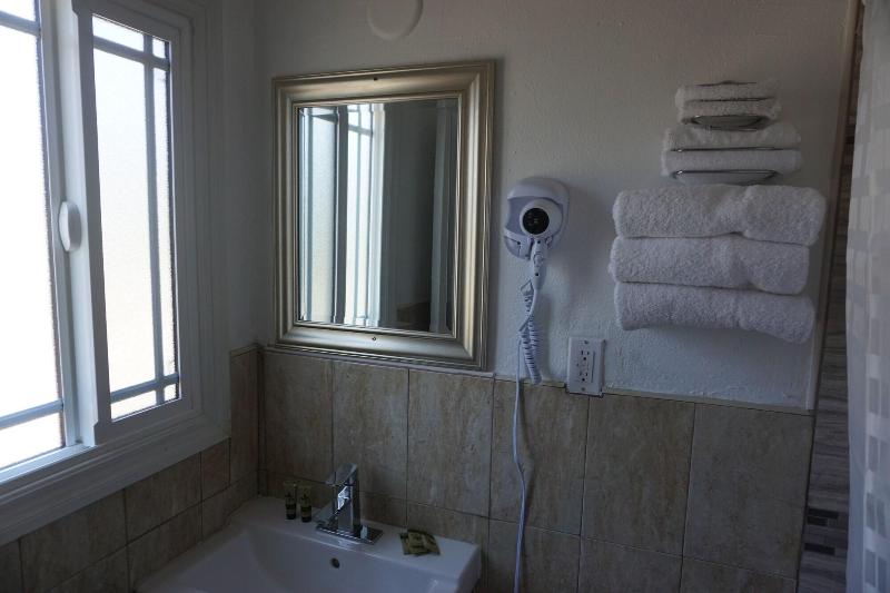 Las Palmas Hotel - photo 8