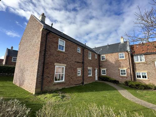 Seascape Apartment Part of the The Bay Filey Holiday Village with pool gym and direct beach access pub restaurant tennis and meadows walks — 4-Star Luxury Hotel in Filey, United Kingdom