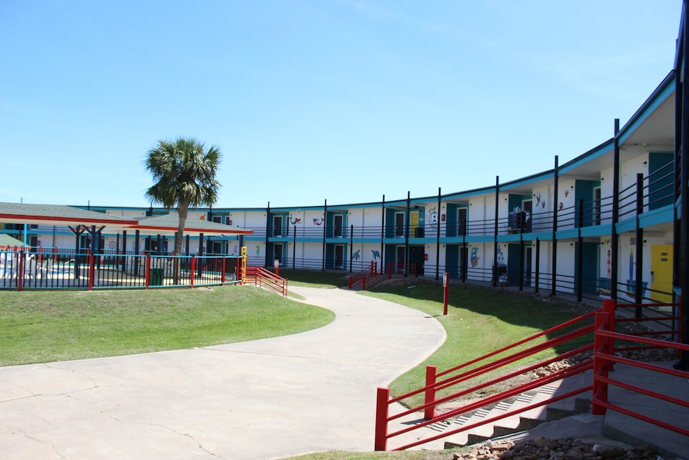 Crystal Palace Resort - photo 30