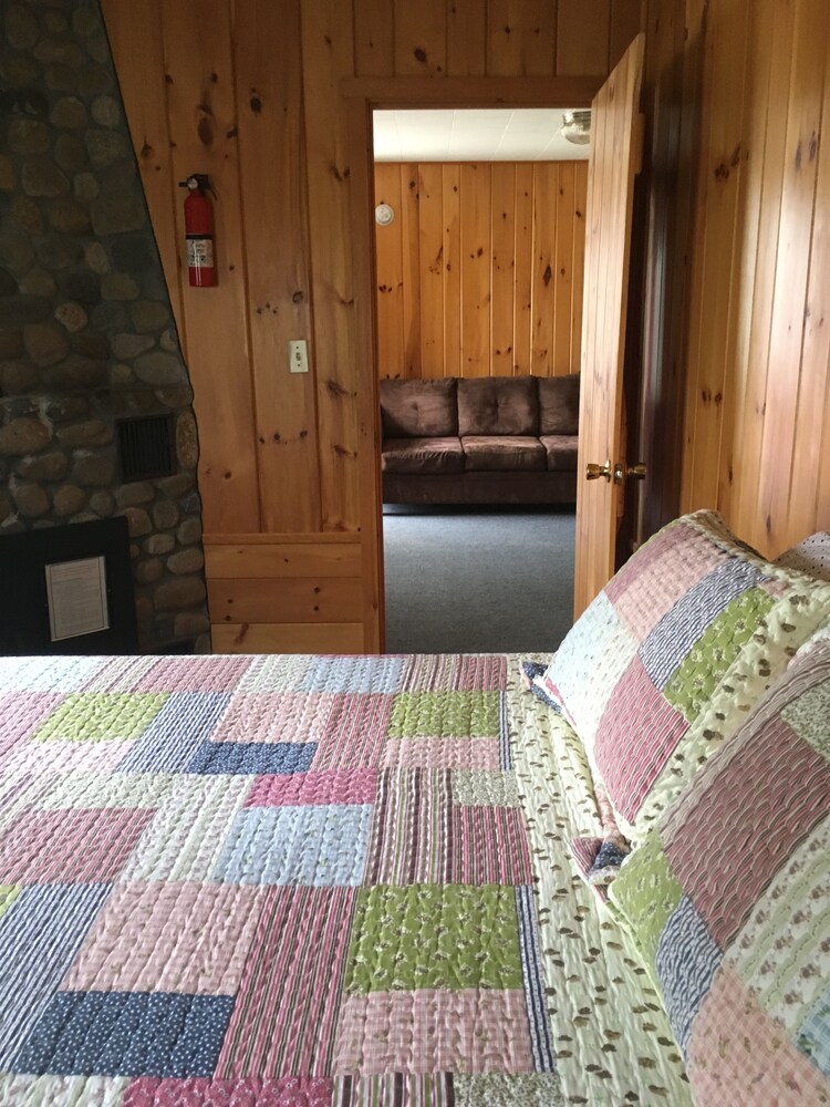 Gilcrest Cottages and Motels - photo 15