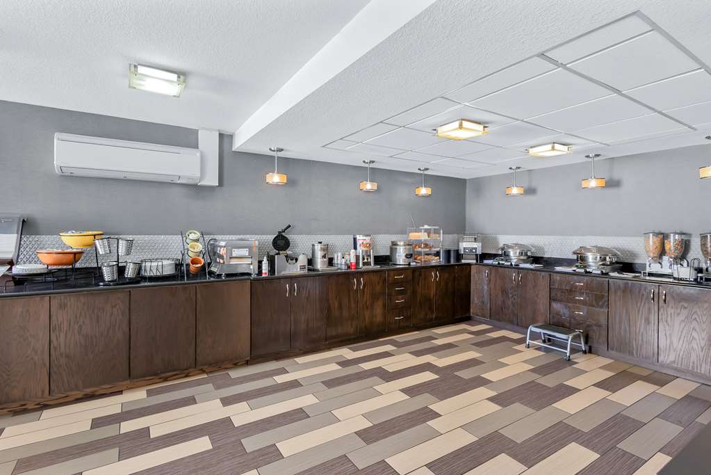 Best Western Luxbury Inn Fort Wayne - photo 47