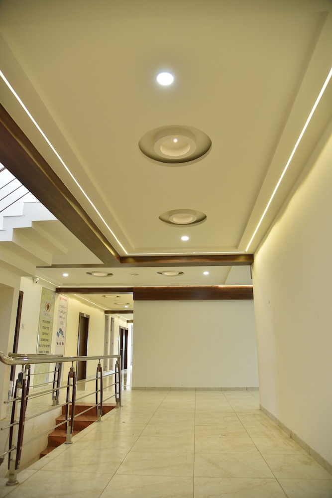 Hotel Savera Inn — Morbi — photo 4