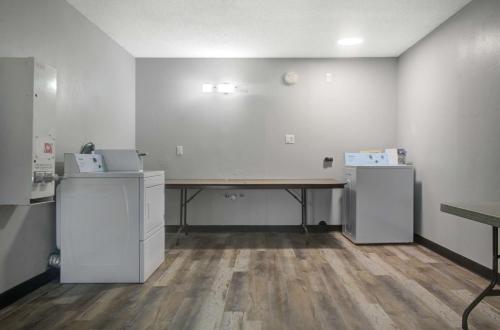 Motel 6 Chickasha Ok - photo 6