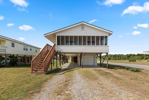 A Beach Music Paradise by Oak Island Accommodations - featured photo