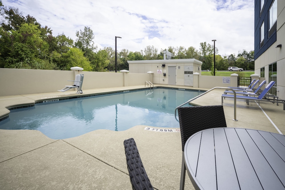 Holiday Inn Express & Suites Rock Hill by IHG - photo 31