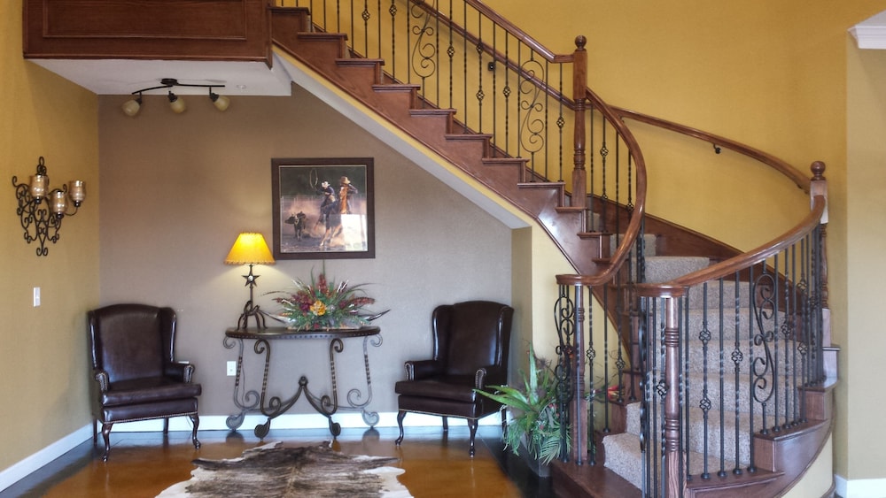 Black Gold Inn - photo 4