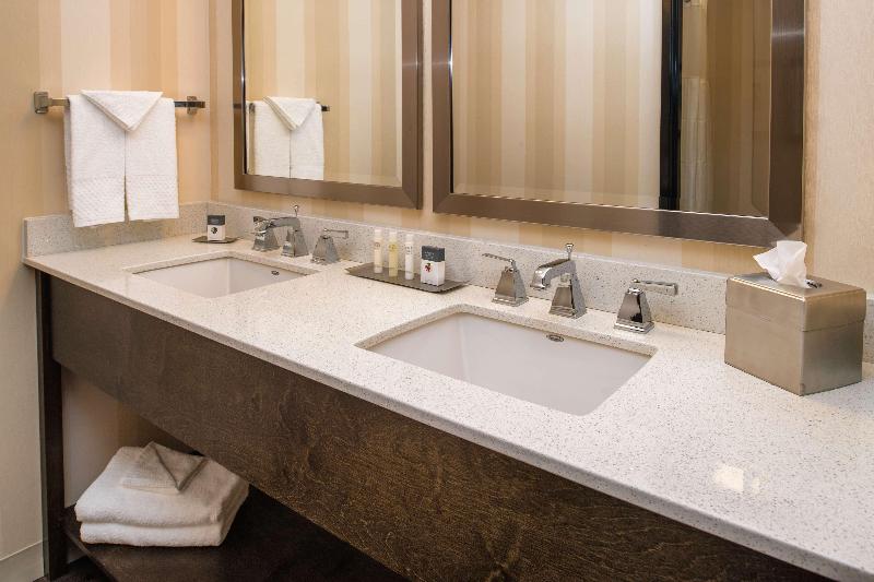 Doubletree By Hilton Beaverton - photo 13