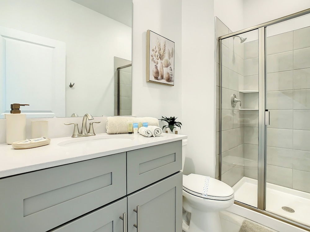 Sophisticated Living at Storey Lake - photo 15