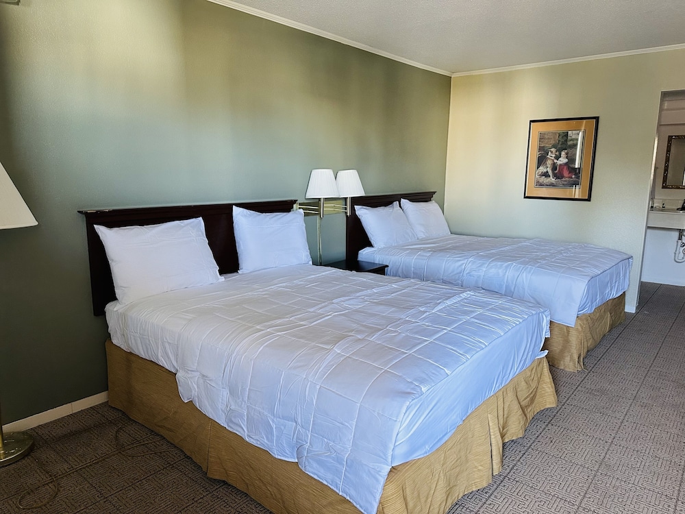 Astoria North Extended Stay - photo 8