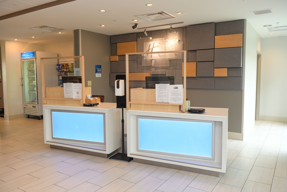 Holiday Inn Express & Suites Middletown by IHG - photo 2