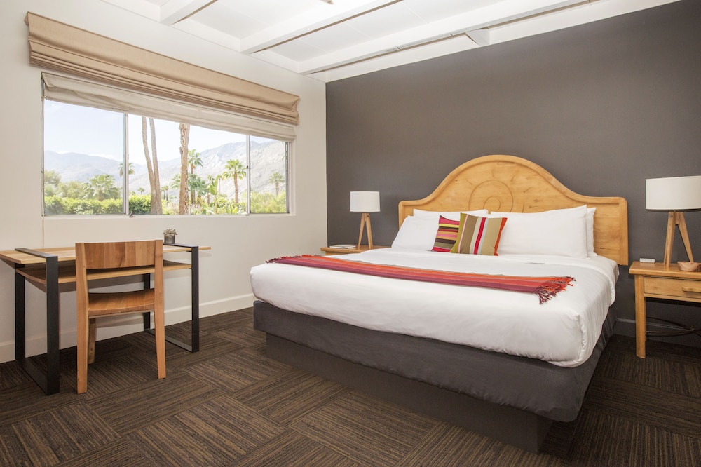 Santiago Resort Palm Springs Premier Gay Men s Resort - photo 14