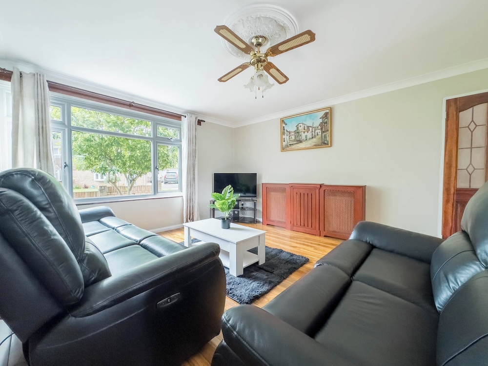 Cousy Haven - carbon neutral hotel in Basildon