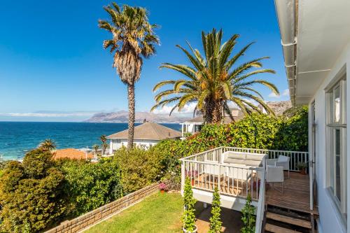 Davley House St James Kalk Bay