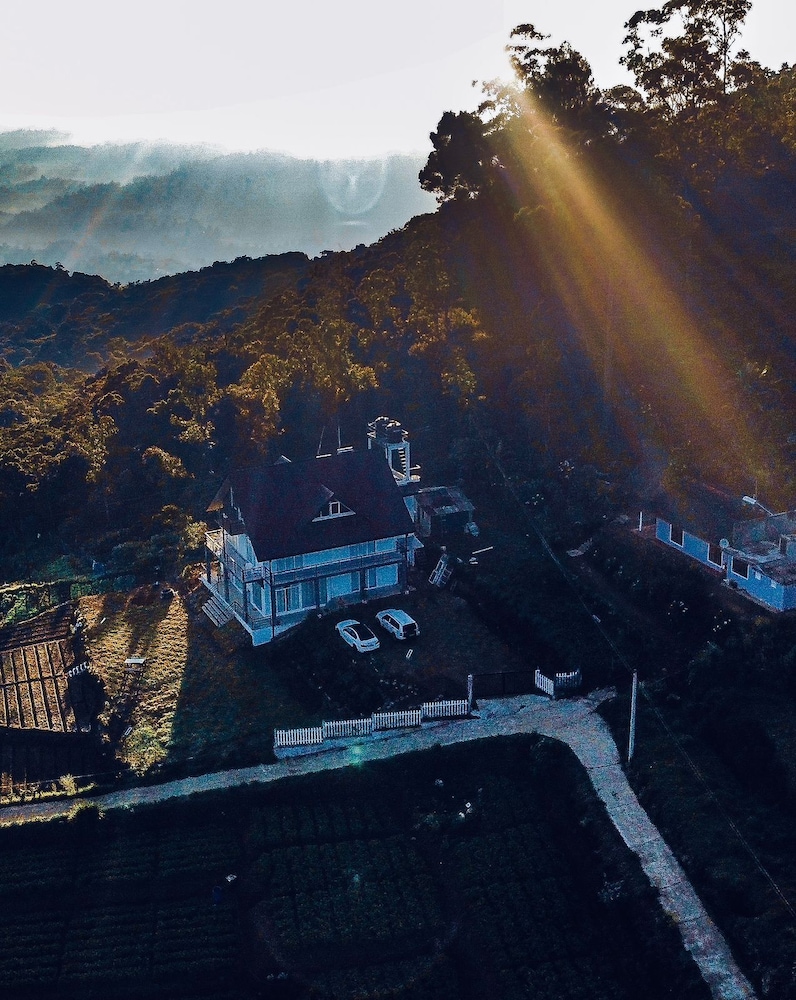 Clouds 1939 By Wimsons in Nuwara Eliya, Sri Lanka