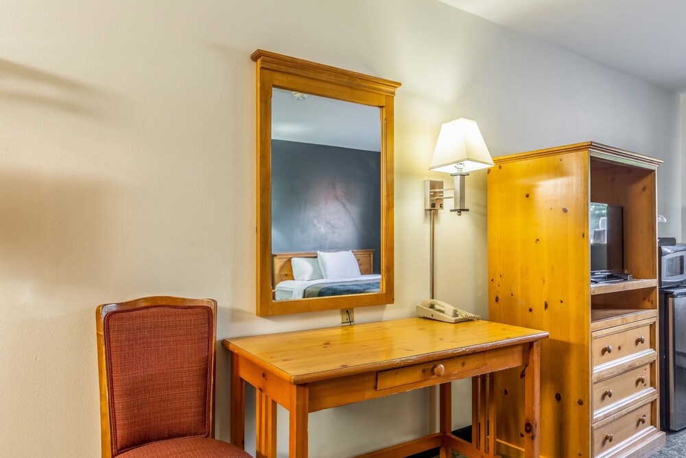 Rodeway Inn Bozeman - photo 11