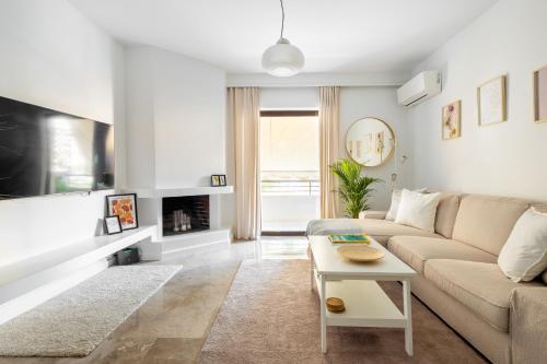 Modern Two Bedroom Haven near Paleo Faliro Beach — 4-Star Luxury Hotel in Athens, Greece