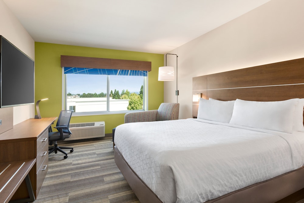 Holiday Inn Express and Suites Ukiah by IHG - photo 11