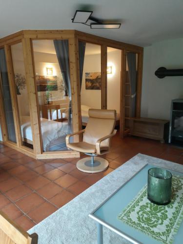 Silence Ferienwohnungen mit 2 Apartments — 4-Star Luxury Hotel in Bad Muenstereifel, Germany