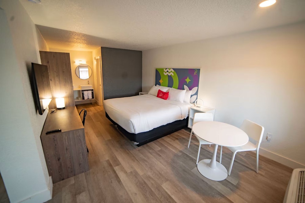 Baymont by Wyndham Jacksonville Airport - photo 17