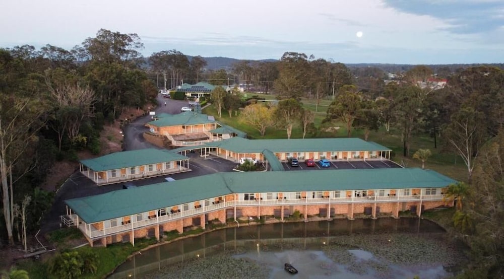 Golf Club Motor Inn Wingham — hotel in Wingham