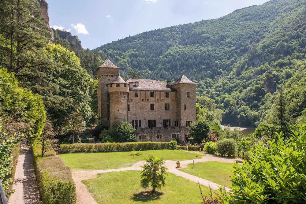 Château de la Caze — 4-Star Luxury Hotel in La Canourgue, France