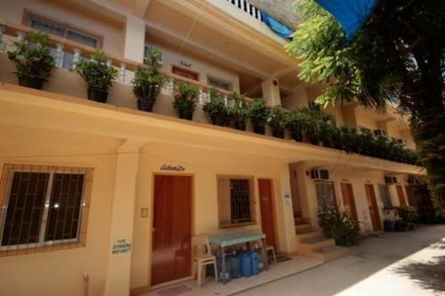 Noes Cottages in Yapak, Philippines