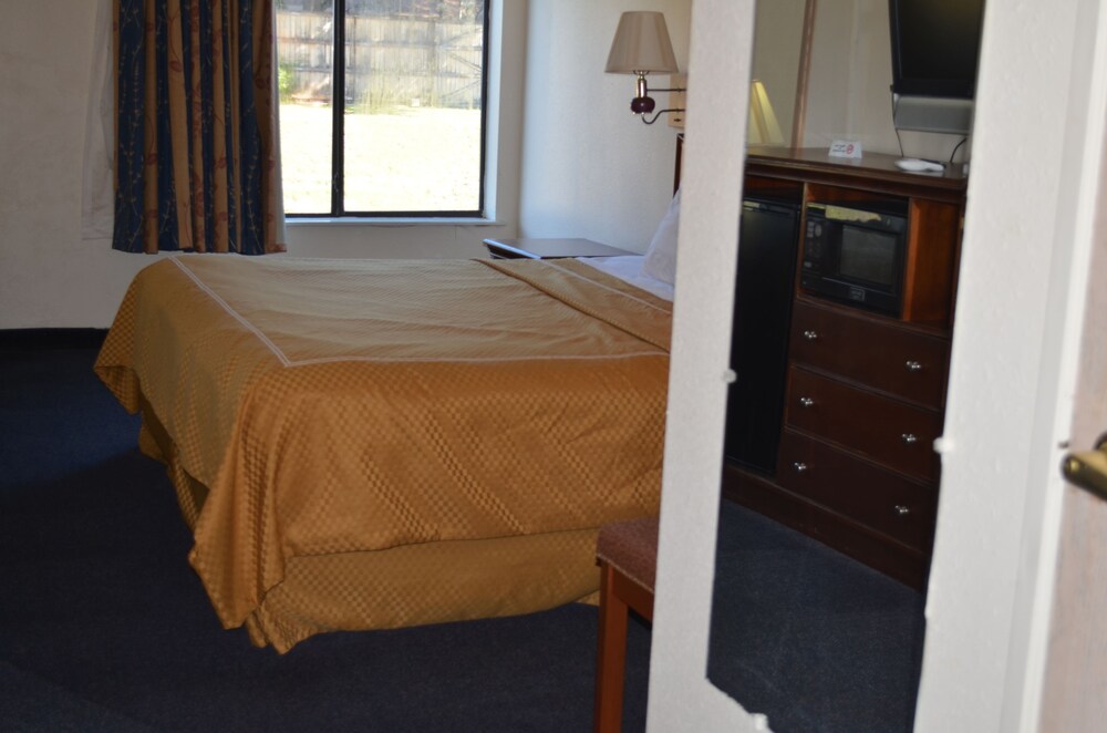 Quality Suites Abilene TX - photo 27