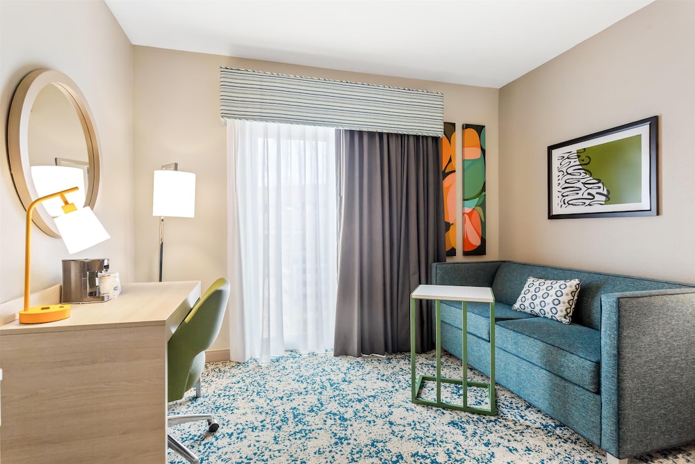 Hampton Inn & Suites St. Petersburg Downtown - photo 12