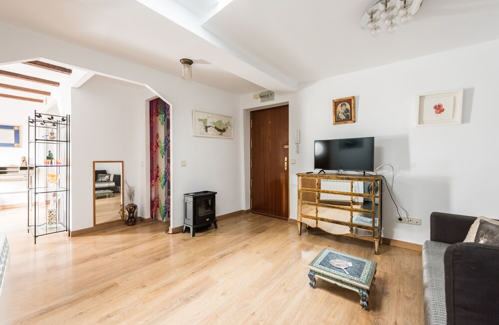 Olmo Anton Martin - last minute hotel in Madrid