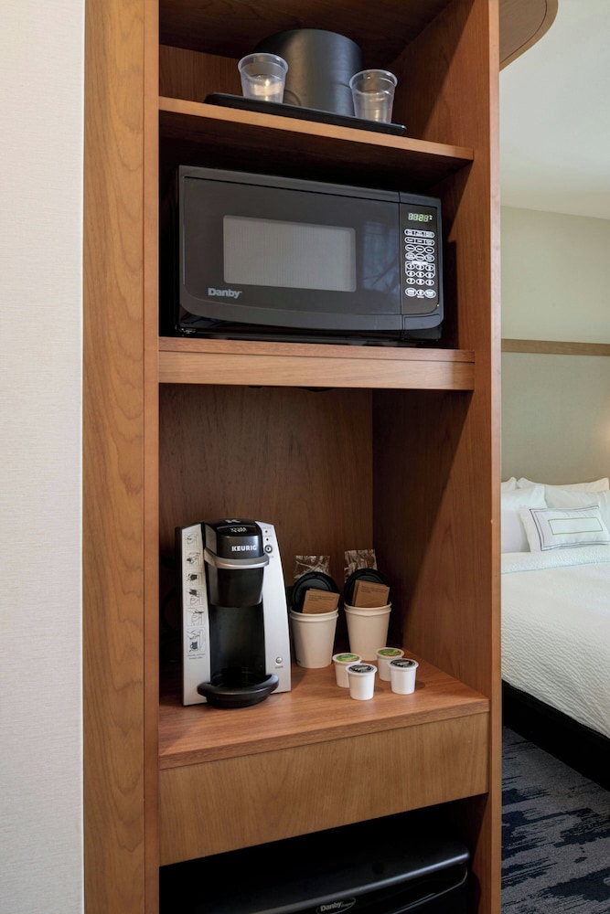 Fairfield Inn & Suites by Marriott Columbus IN - photo 6