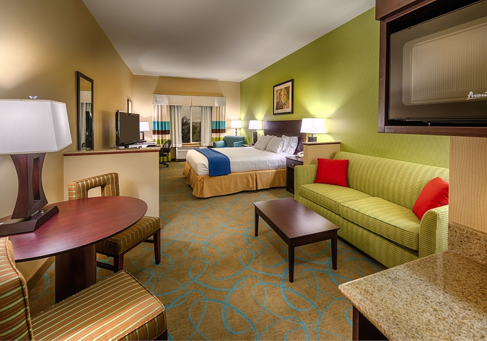 Holiday Inn Express Hotel & Suites Red Bluff South Redding an IHG Hotel - photo 2